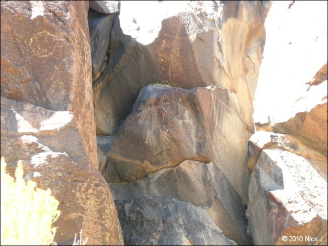 2010-10-09_picto-petro-glyph-inyo-sh-1862.jpg